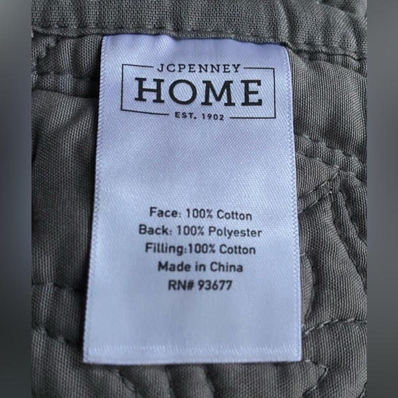 Quilt Twin, By JC Penney Home Expressions Harper.  Color is Warsaw Grey. NWT - Picture 4 of 5